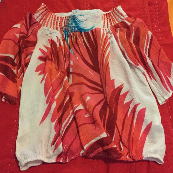 Bebe flower top