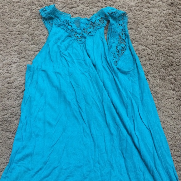 Teal/blue summer shirt with crochet neck - Picture 4 of 4