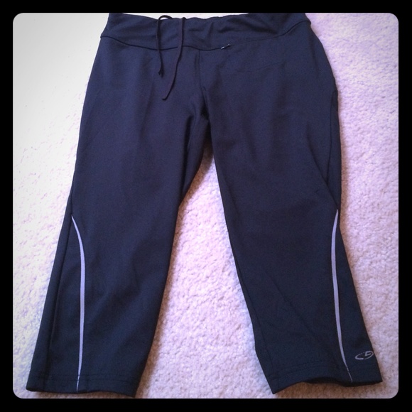 Champion sz S athletic capri's