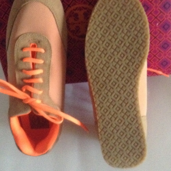 Tory burch Davies sneaker NIB - Picture 2 of 4