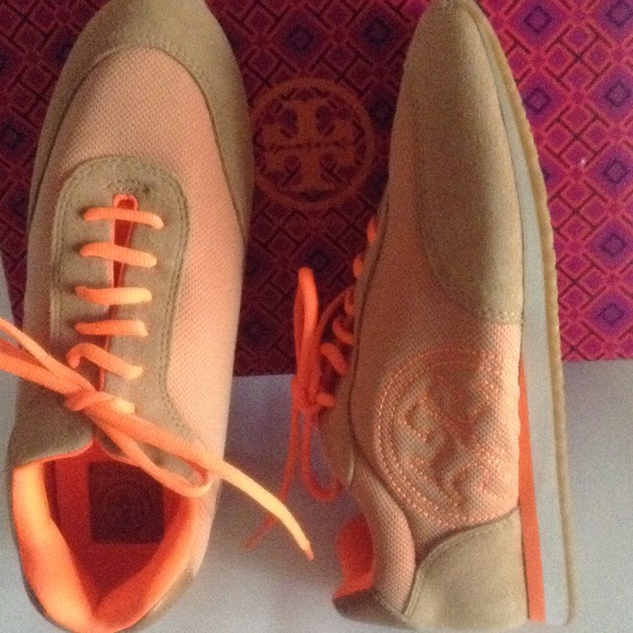 Tory burch Davies sneaker NIB - Picture 3 of 4