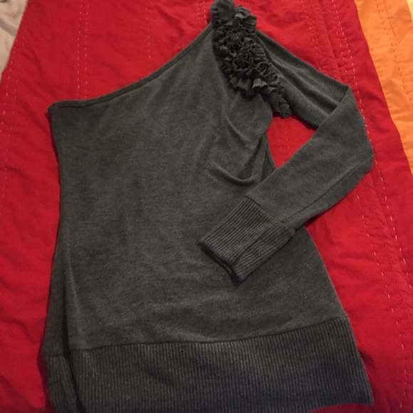 Nice grey sweeter