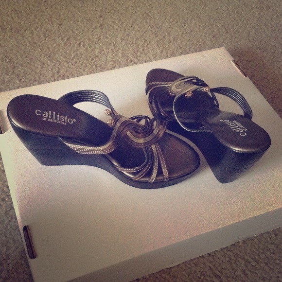 Callisto Wedges