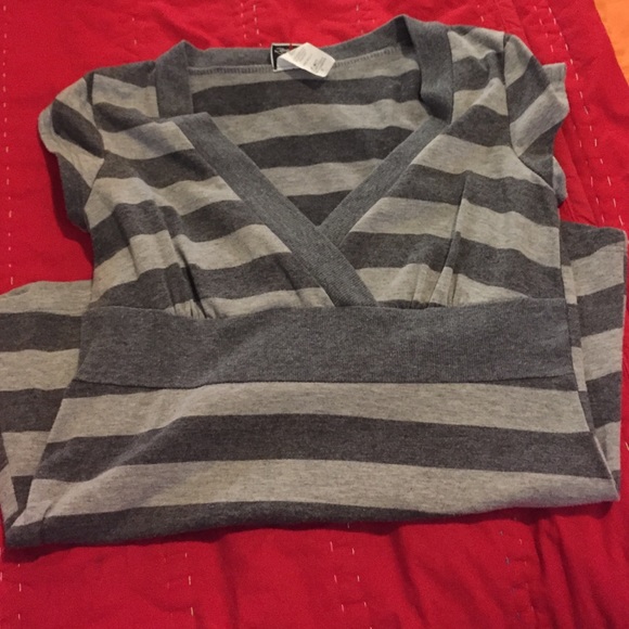 V neck top