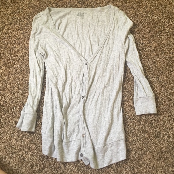 Grey 3/4 sleeve sweater