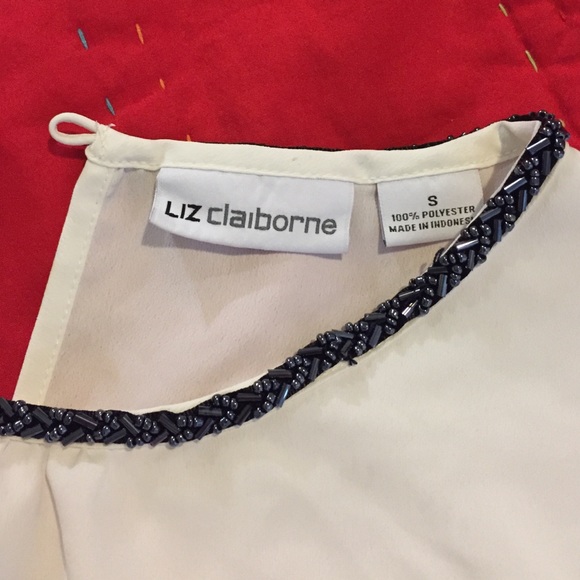 Nice top - Picture 3 of 3