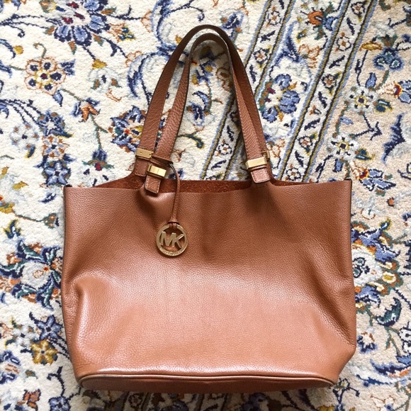Michael Kors Handbags - Michael Kors Leather Tote (camel)