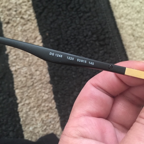 Auth like new Dolce & Gabanna non prescription - Picture 3 of 4