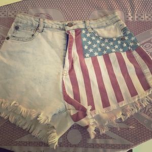 Flagged forever 21 shorts