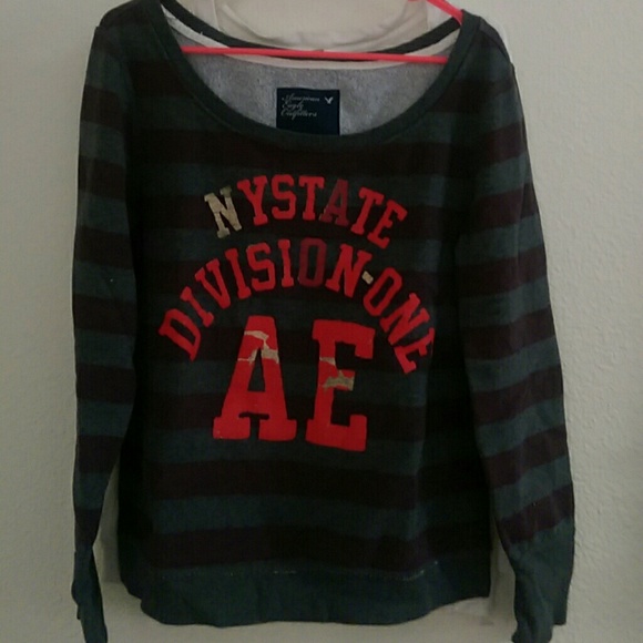 American Eagle sweatshirt