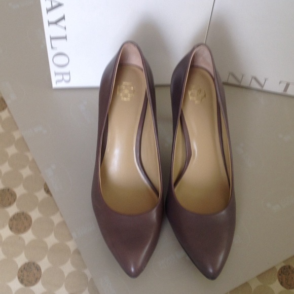 Shoes - Picture 2 of 2