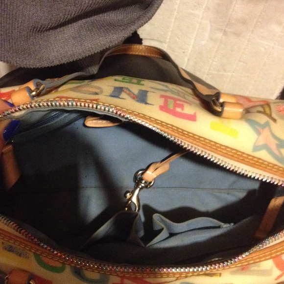 Dooney & Bourke - Picture 3 of 4
