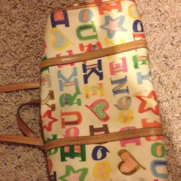 Dooney & Bourke - Picture 4 of 4