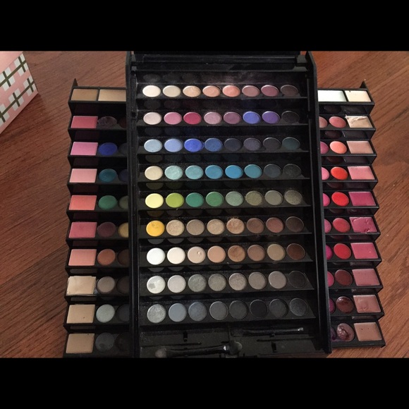 Used a sephora makeup academy palette