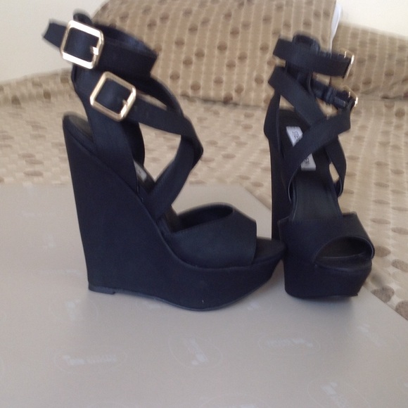 Steve Madden wedges