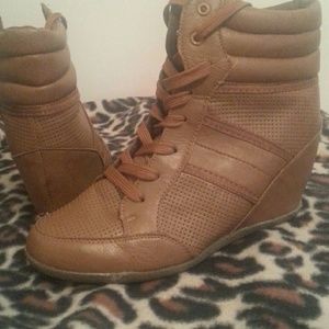 Very cute high top wedged sneakers