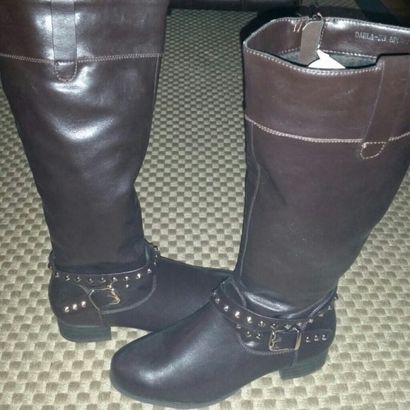 NEW Brown Faux Leather Boots size 9