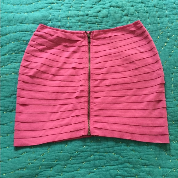 UO Zip front tiered bandage skirt - Picture 1 of 3