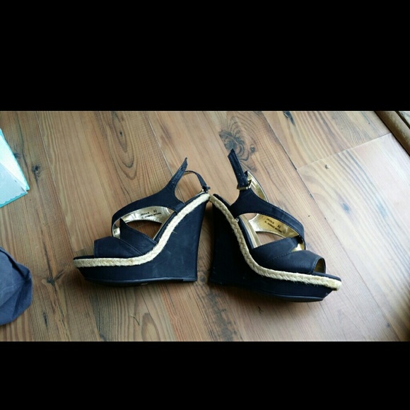 Dollhouse wedges 6.5