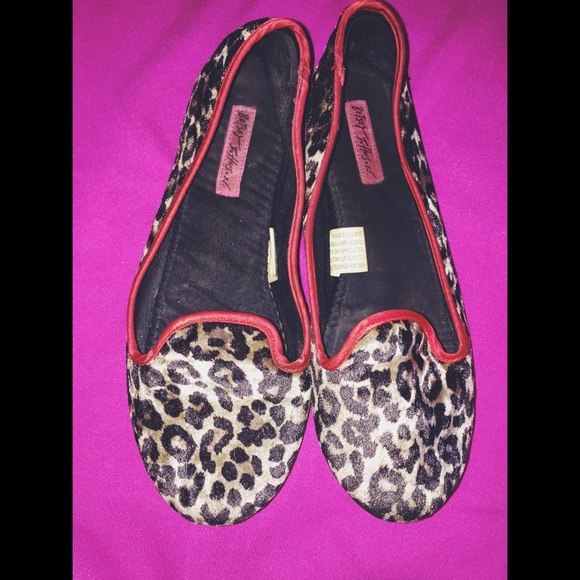 Betsey Johnson slippers