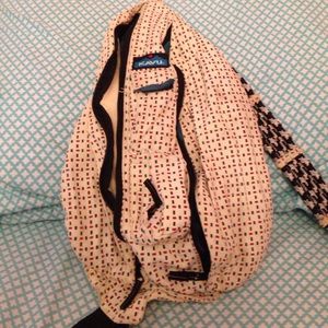 Kavu cross body bag