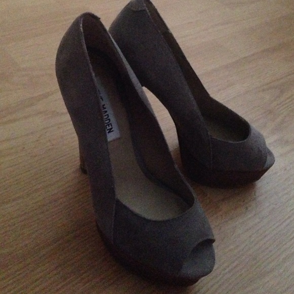 NEW Steve Madden P Rossi Platform Peep Toe Pump - Picture 4 of 4