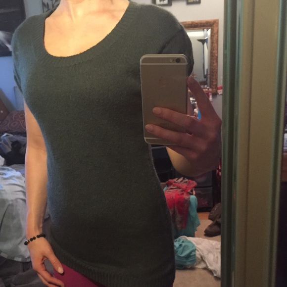 Grey top