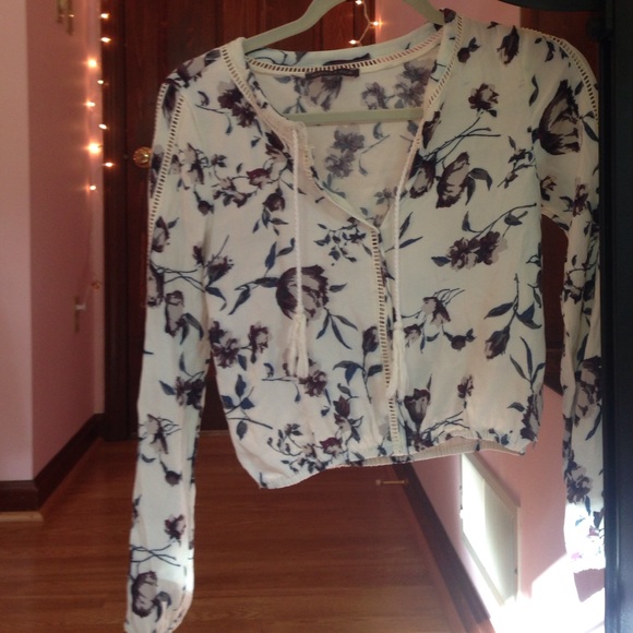Kendall & Kylie Cropped Floral Shirt with Tassels