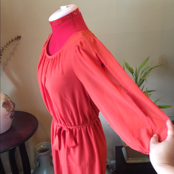 Beautiful tangerine dress - Picture 3 of 4