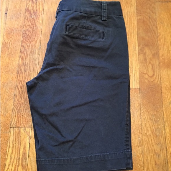 J Crew Bermuda Shorts in time for summer trips! - Picture 3 of 3