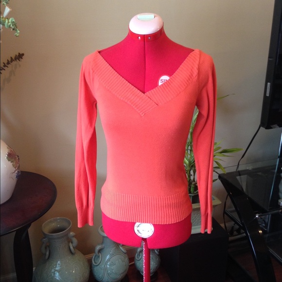Coral long sleeved top