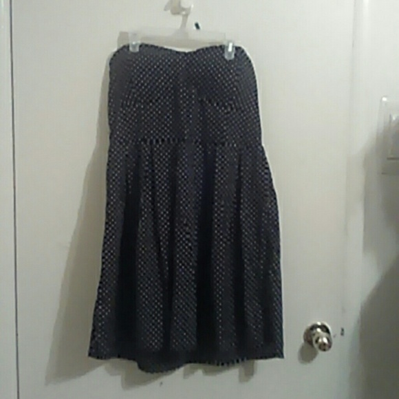 Poke-a-dot stapless dress