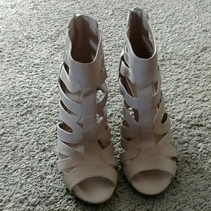 Jessica Simpson heels