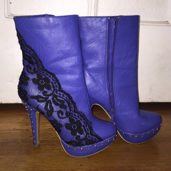 Fahrenheit Blue Lace Boots