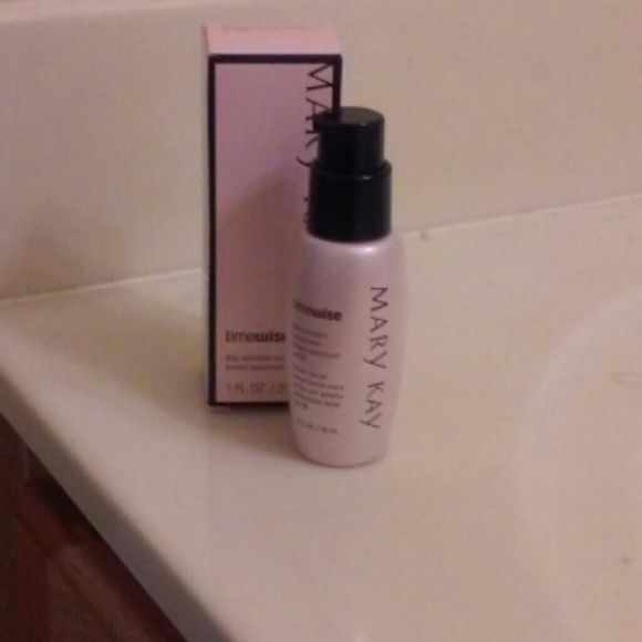 Mary Kay Day Solution Sunscreen