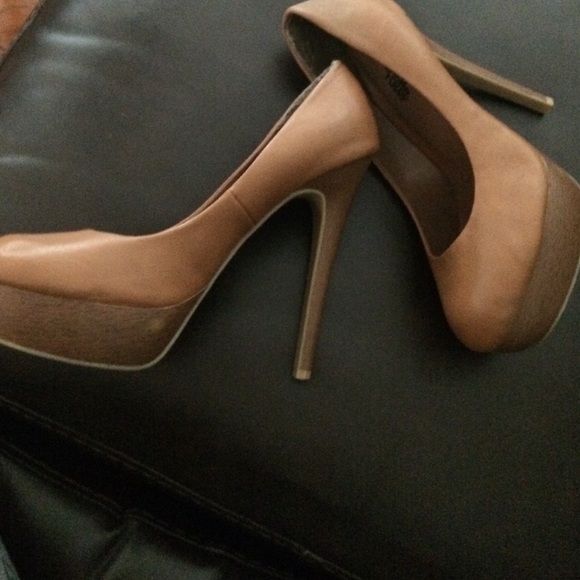Camel Close Toe Pumps-Heels 💗