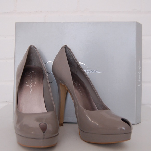 Jessica Simpson gray patent, peep toe pumps