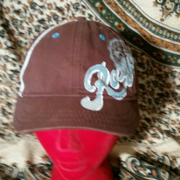 Roxy cap - Picture 2 of 4
