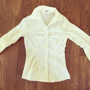 White stretchy mid sleeve button up blouse