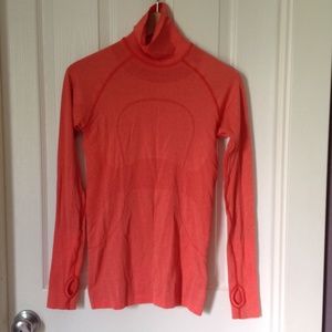 Lululemon love red run swiftly turtleneck 8