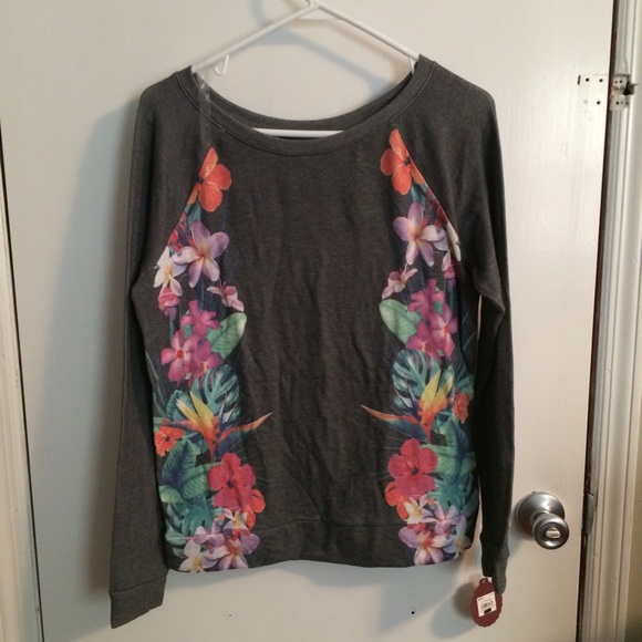 BRAND NEW Floral sweater
