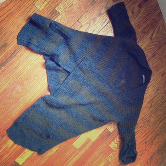 Gray & brown sweater. Sz SM 4/5 cond Retails +$150