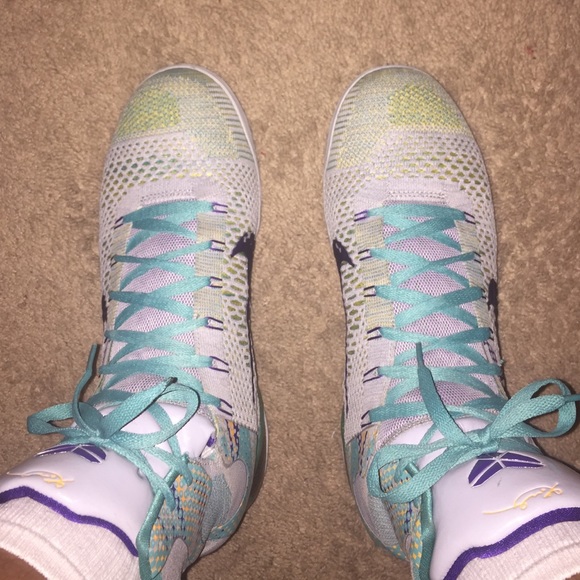 Kobe 9 elite superhero - Picture 2 of 2