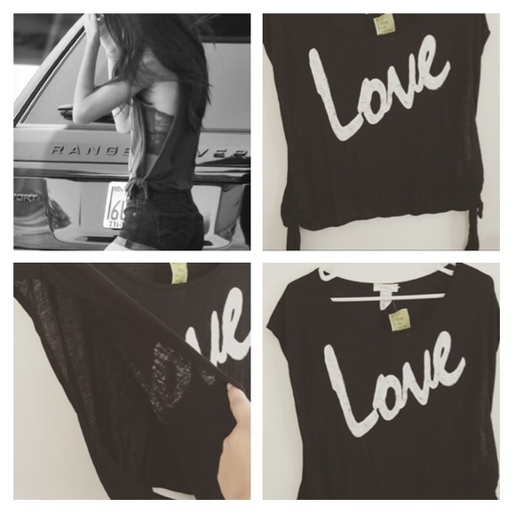 Sideless black love top