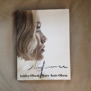 Mary-Kate and Ashley Olsen Coffee Table Book