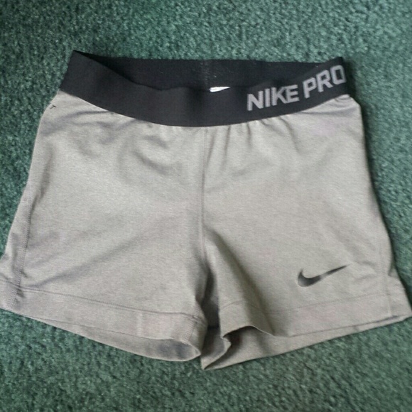 Nike pro