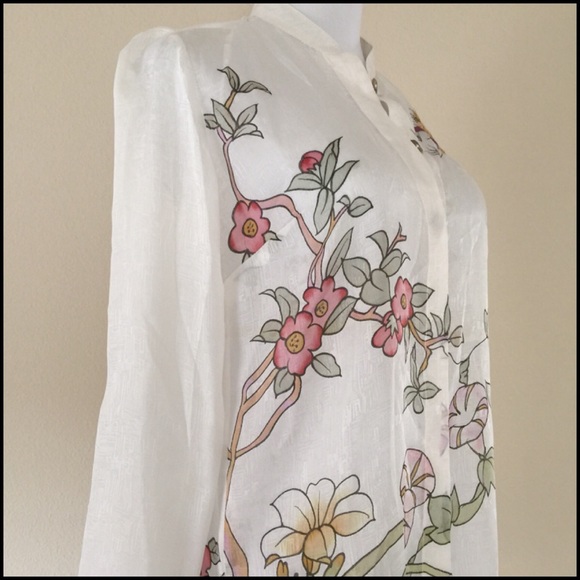Stunning Silk Floral Blouse - Picture 2 of 4