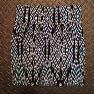 Patterned bodycon skirt