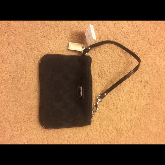 Coach wristlet NWT