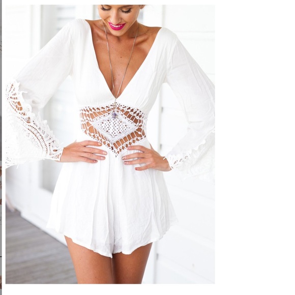 🚫SOLD🚫BRAND NEW! White lace romper
